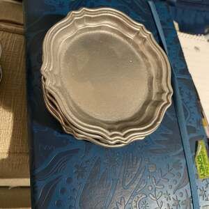 Oneida Vintage Cambridge Colonial Pewter Scalloped Coasters -6 count